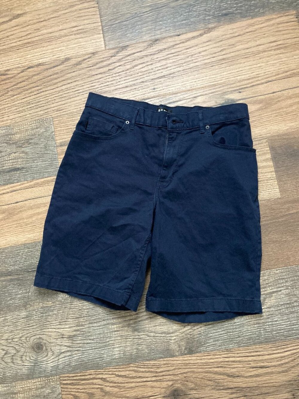 DKNY Mens Tight Fit Stretch Chino 9" Shorts Navy Blue 32